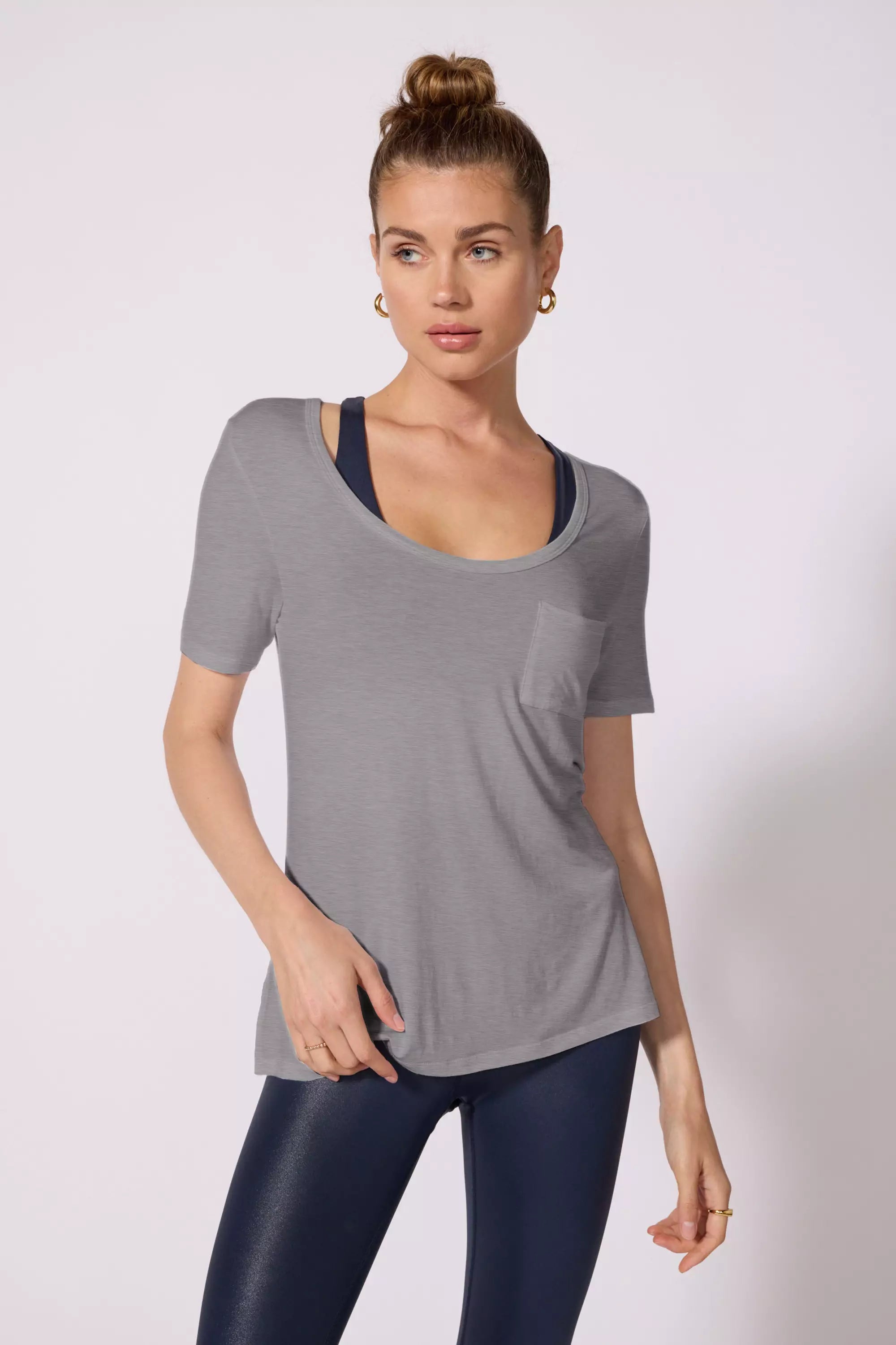 Breeze Pocket Tee - Htr Steel Grey