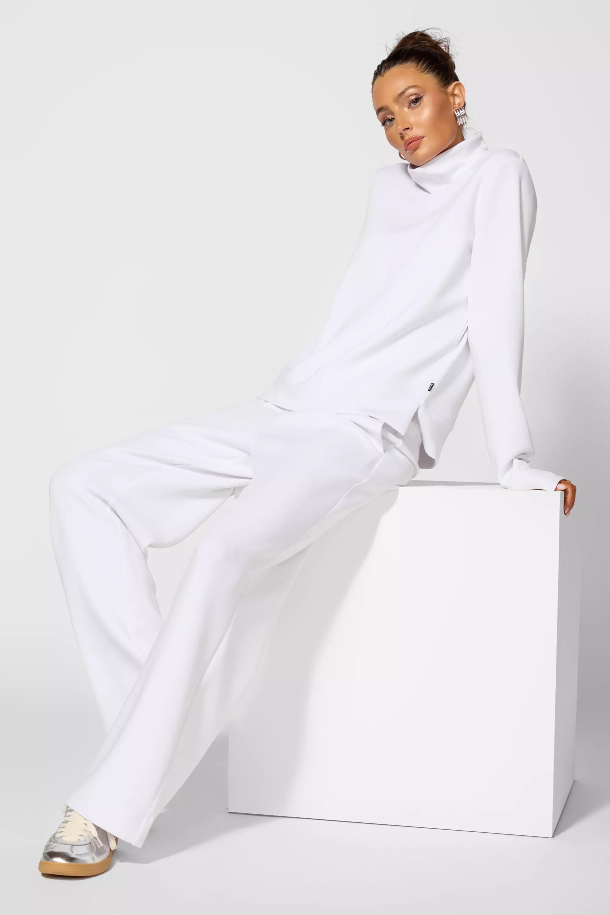 Dreamweave™ Mock Neck Sweatshirt - Brilliant White