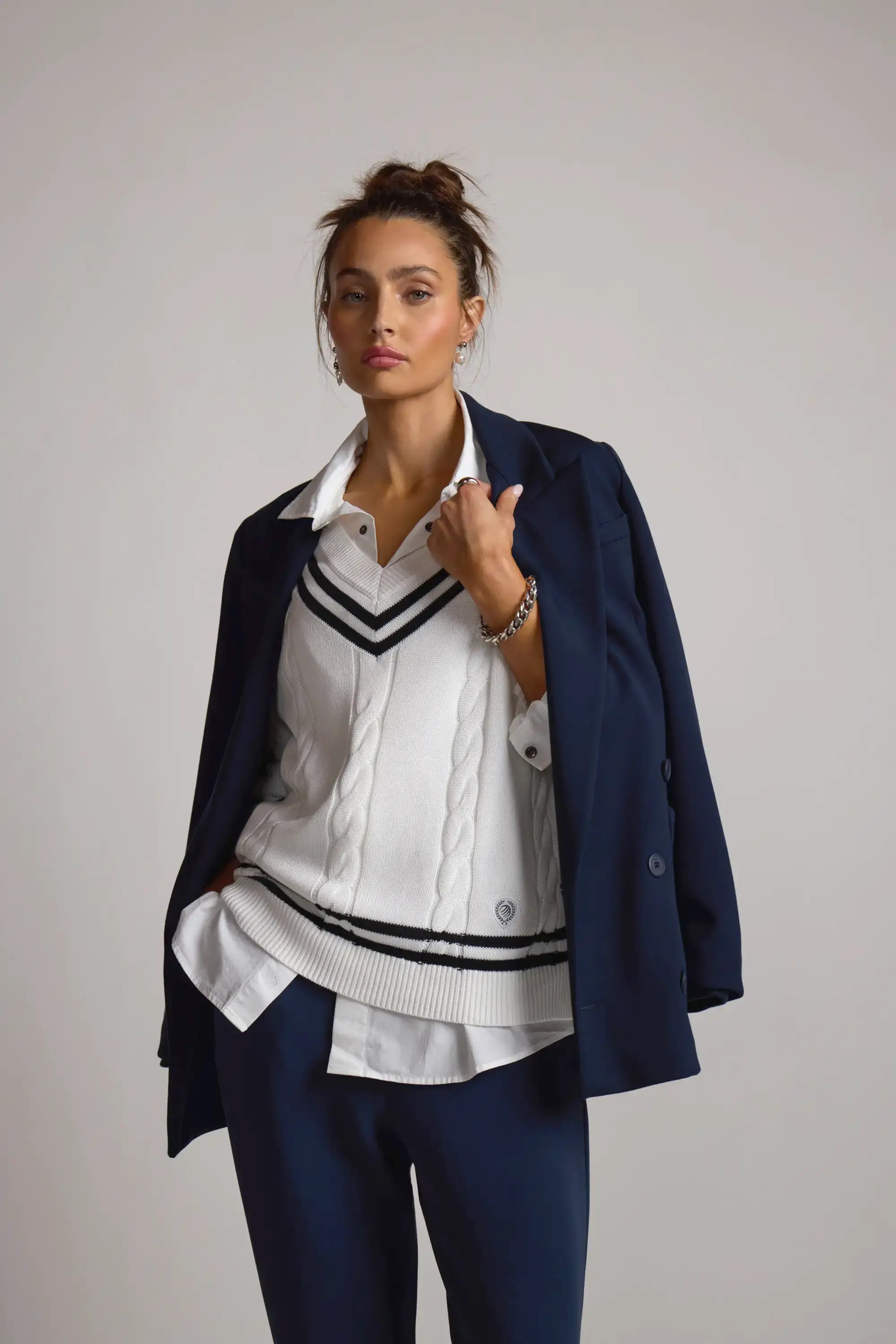 Club Sweater - Brilliant White/Black