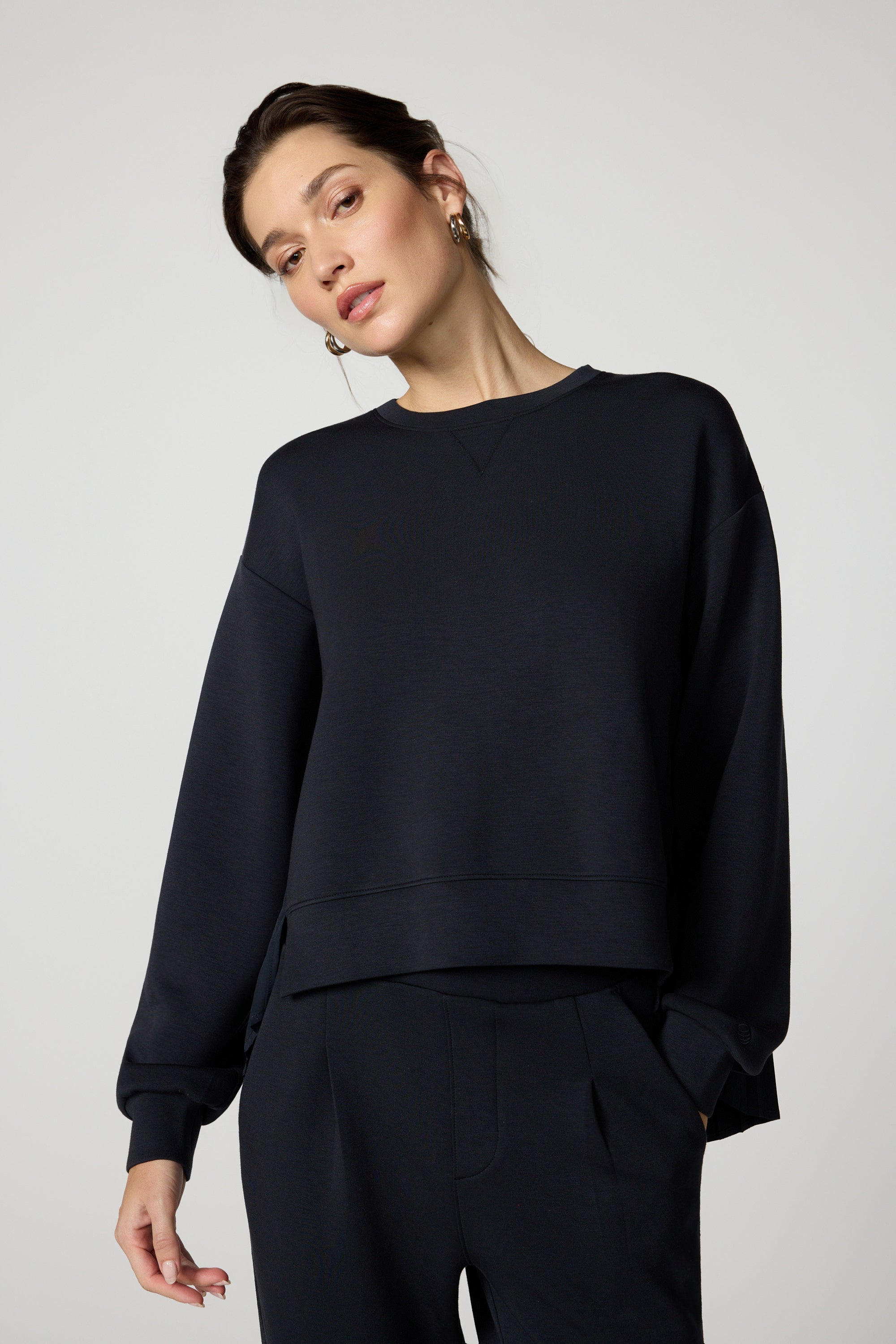 Dreamweave™ Crew with Pleated Back - Black